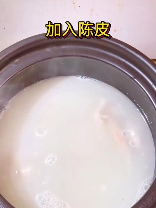 春砂仁煲猪肚:这锅养生汤,喝完感觉身体充满了活力