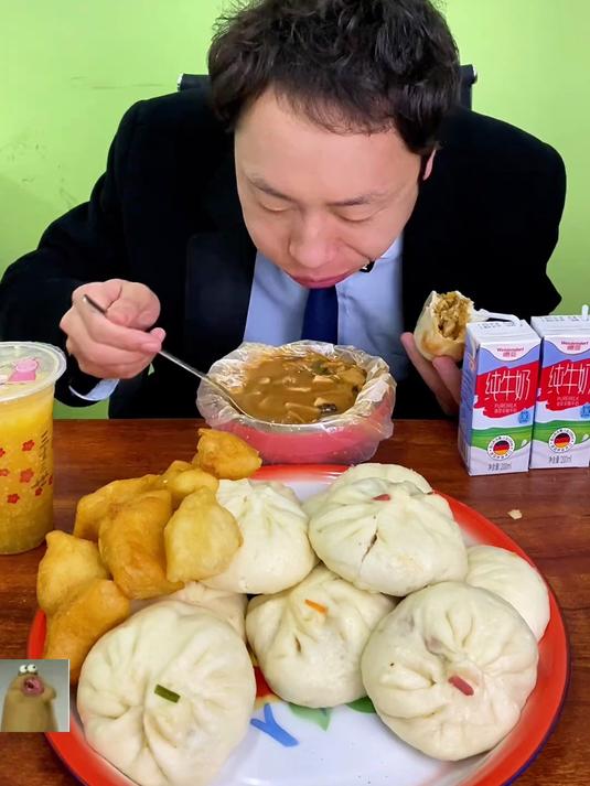 大包子胡辣汤今天的早餐你爱了吗