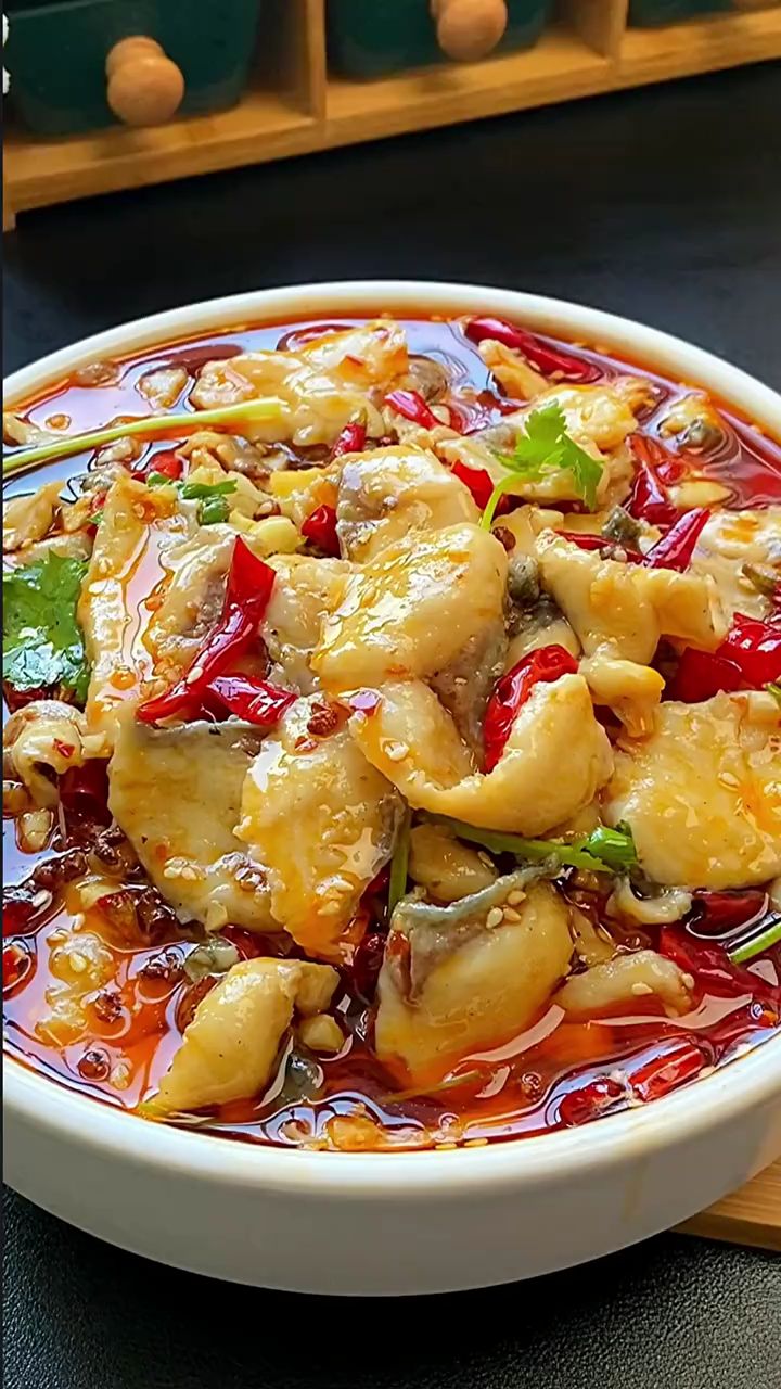 家庭版水煮鱼这样做,麻辣鲜嫩超好吃