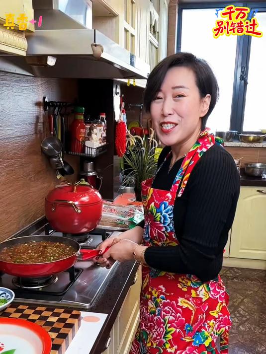 肉末粉条的做法真是百吃不厌纯手工的红薯粉粉条筋筋道道的可香了