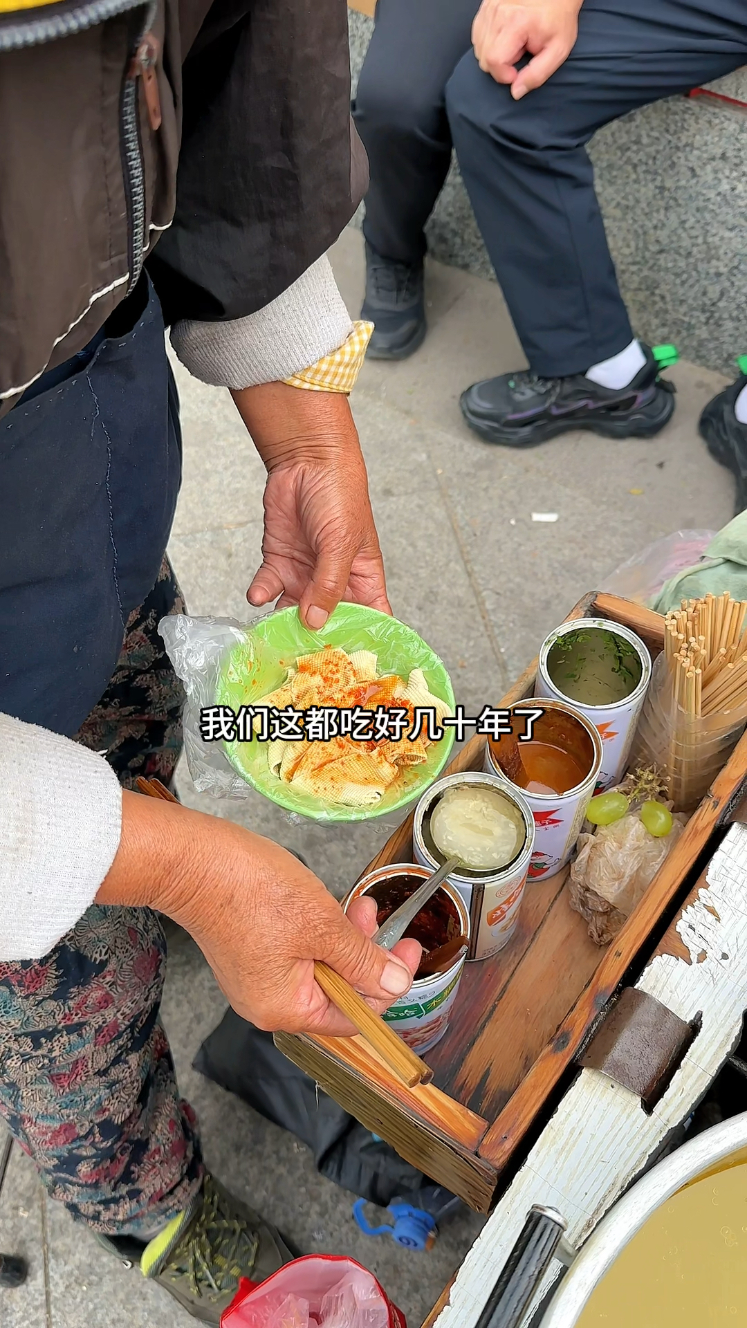 长春街边小吃 鸡汤干豆腐