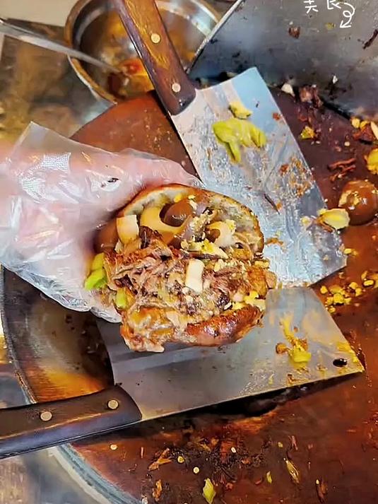 脆皮肉夹馍太好吃了