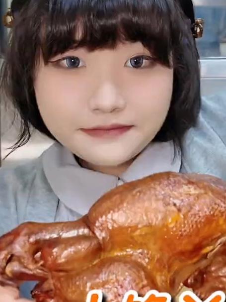 逛吃天津十月美食街一口气炫十几种美食