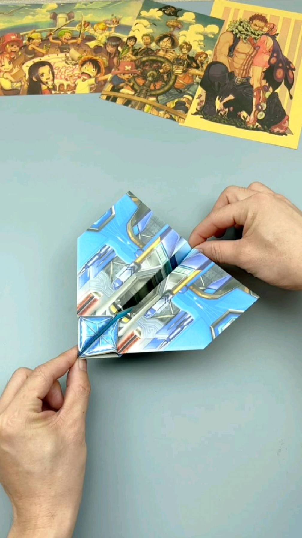 巨翅飞鱼纸飞机,这款有着鱼类的流畅线条又附带巨大翅膀,飞起来仿佛贴在水面上