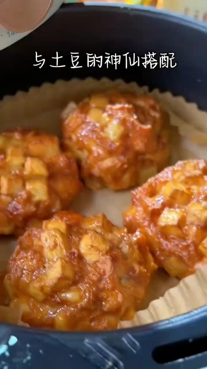 鸡胸肉和土豆的搭配简直太绝了,外酥里嫩真的很好吃