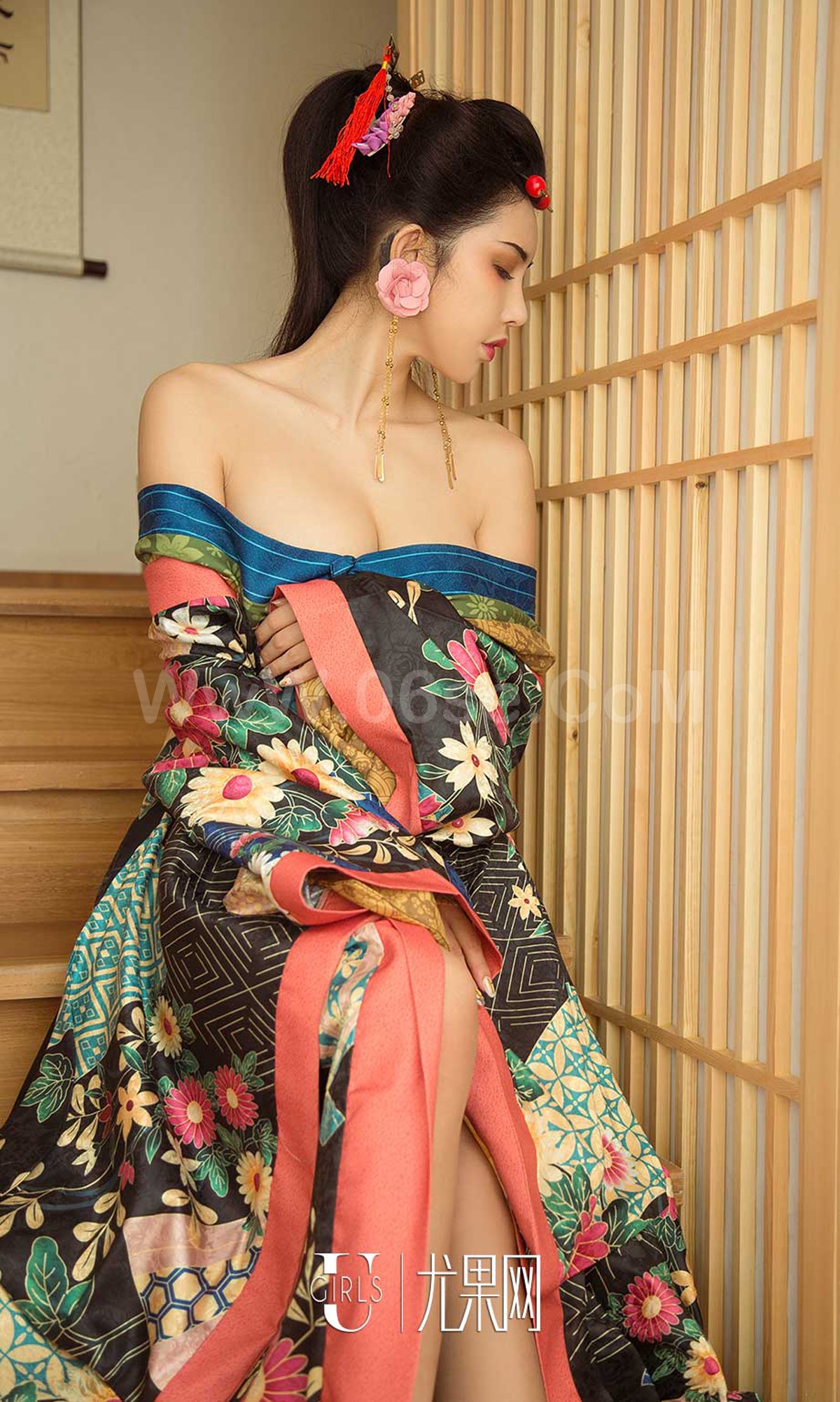 图片[25]-[Ugirls爱尤物] No.1170 Chen Guo Guo (陈果果) & Meng Shi Duo (孟十朵) & Qiu Qiu (球球)-六色网