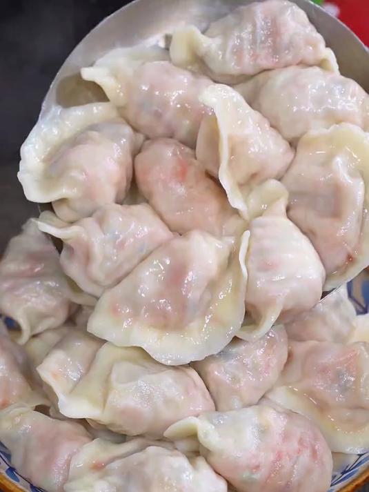 胡萝卜鸡蛋粉条馅的饺子，你一定试试