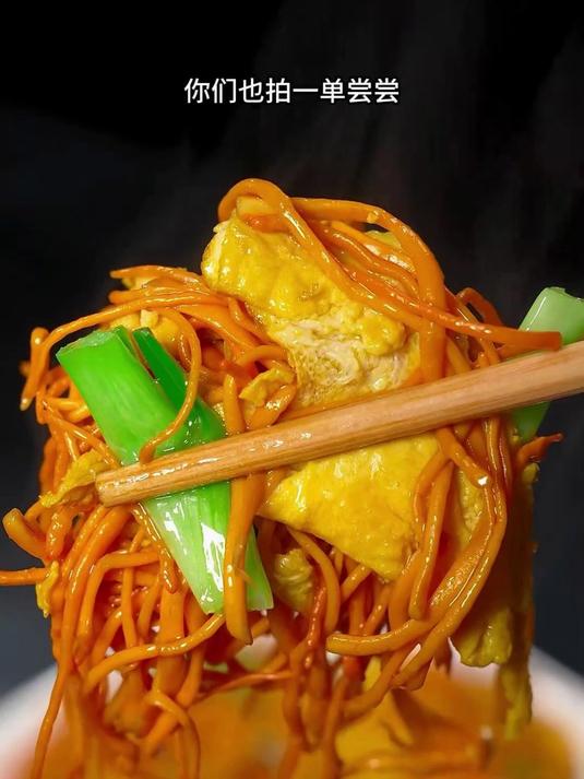 虫草花煲鸡汤太鲜啦,满满一锅都不够喝