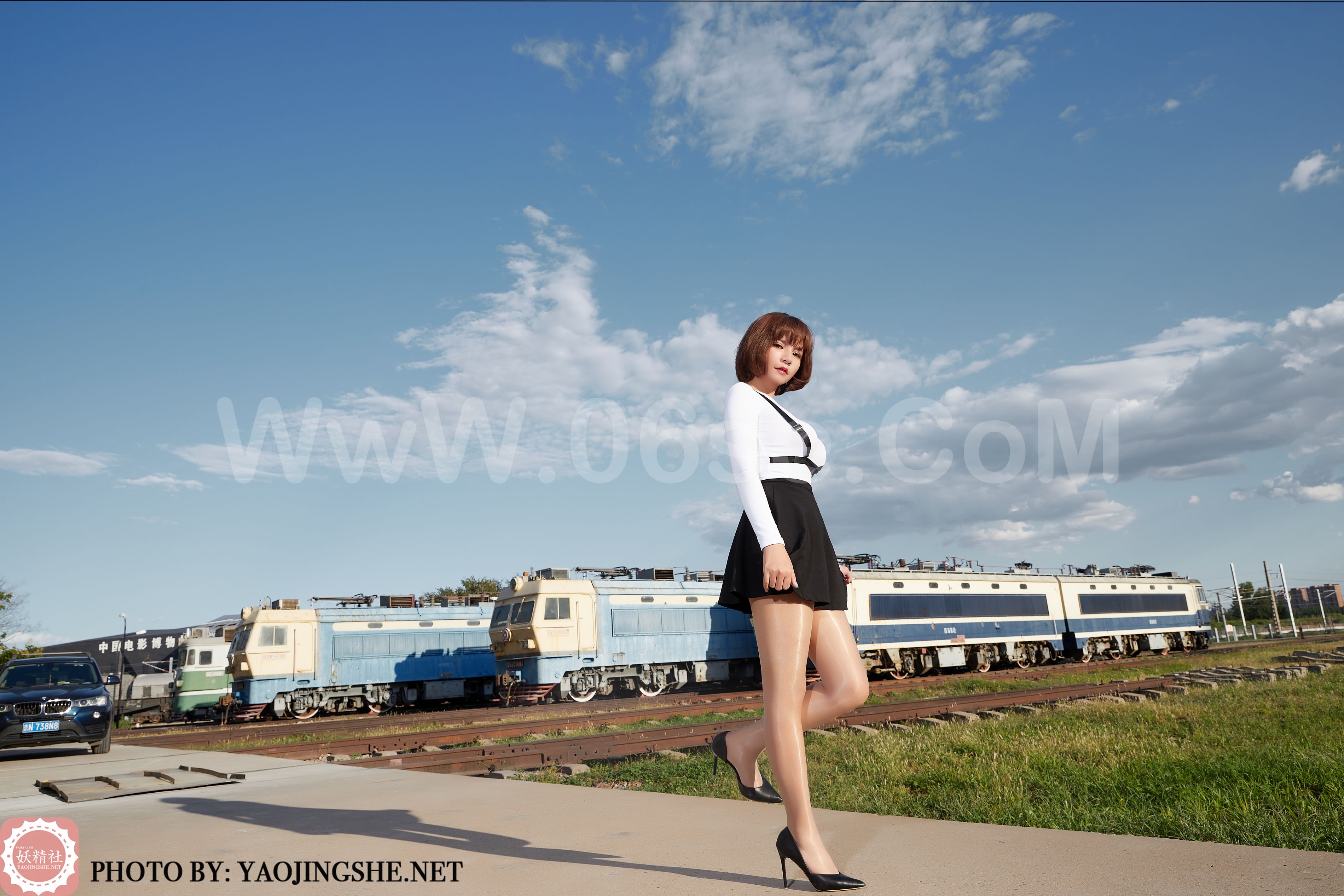 图片[18]-[YaoJingShe 妖精社] T2042《唐飞飞-逆光车站》[75P-416MB]-六色网