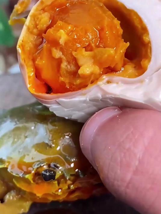 家人们!红树林咸海鸭蛋,早餐神器来了!?