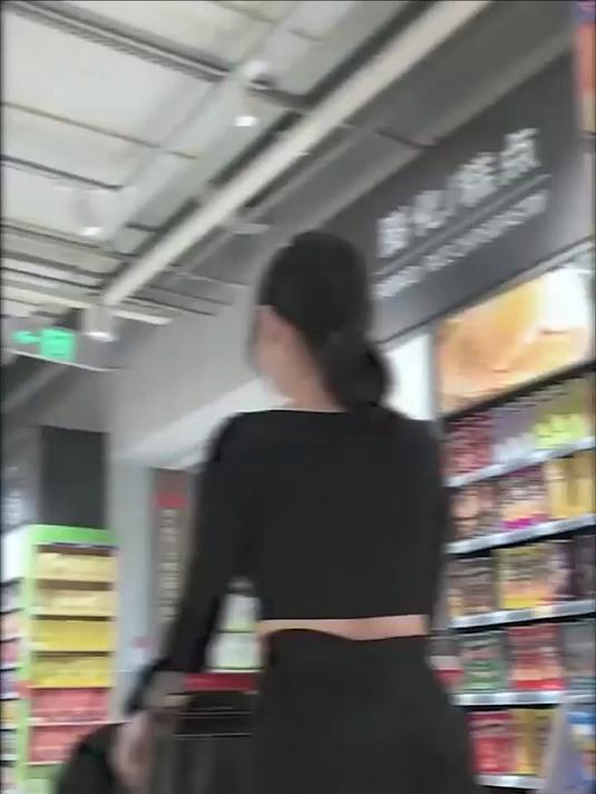 经常在家做饭的,一定要多功能切菜器,轻轻按几下菜就切好了