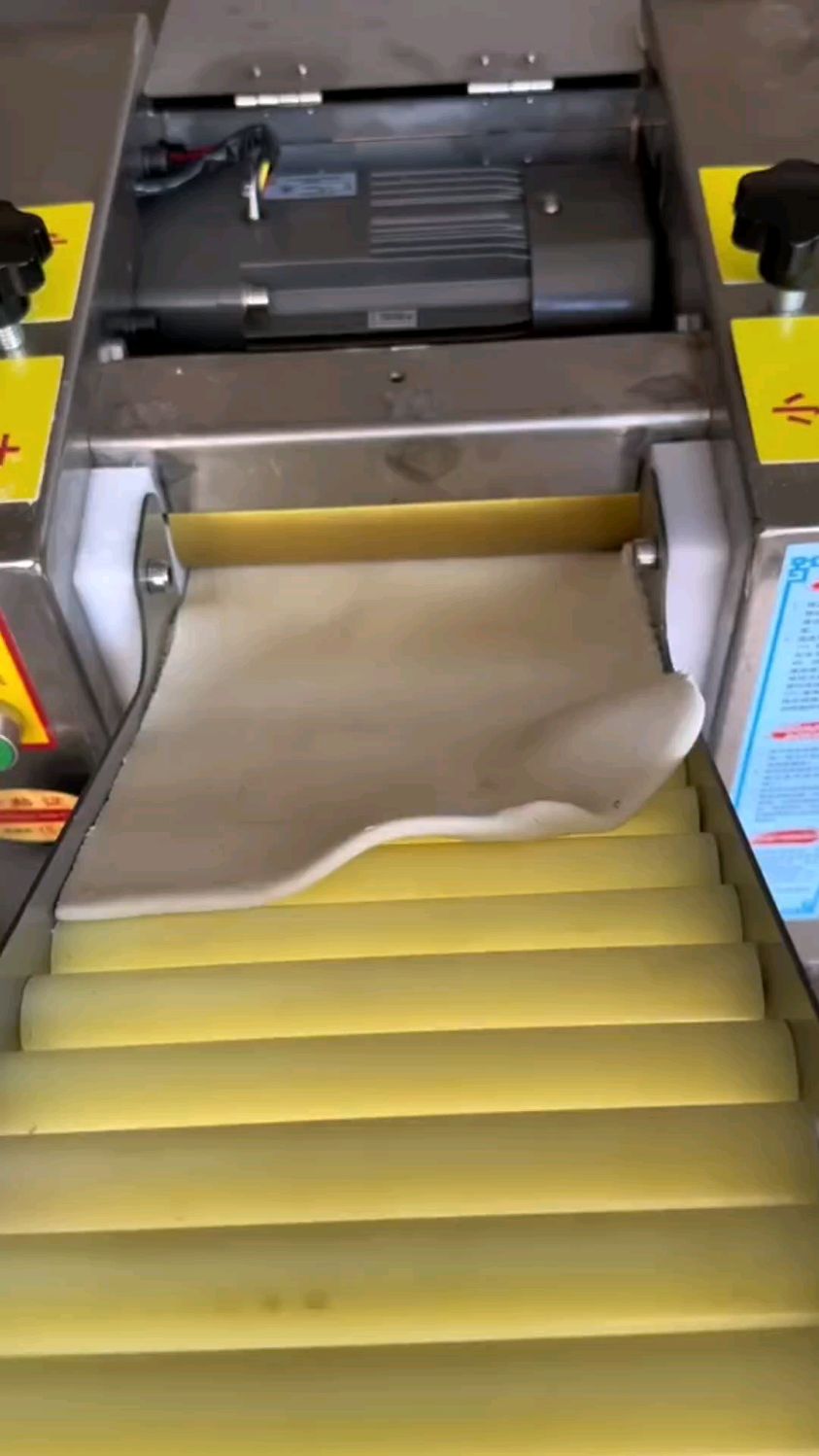 新疆烤包子皮机