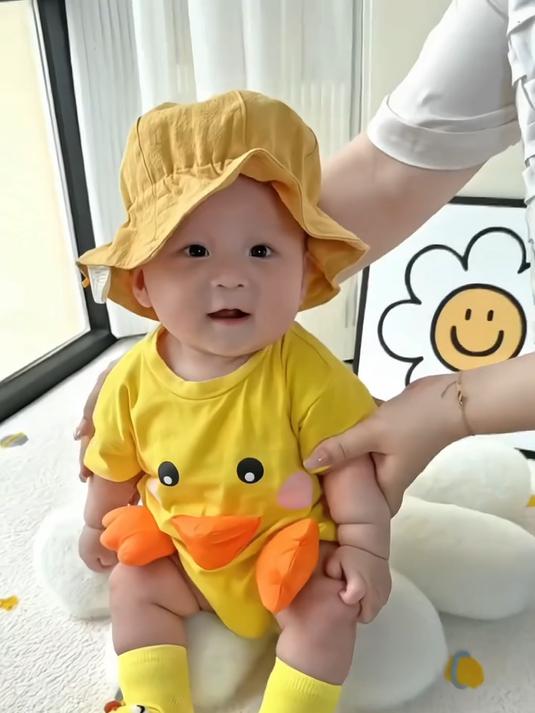 爸爸给娃安排的衣服太有型了吧!穿着也很舒服呢!