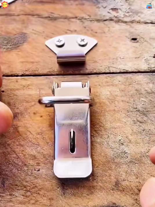 这个鸭嘴扣。家里的箱子柜子,格子箱都可以安装,使用非常方便