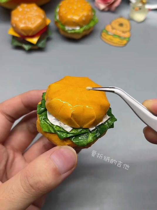 来一个秘制汉堡吗