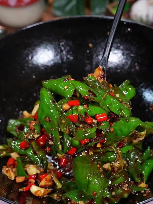 虎皮青椒这样做好吃又下饭