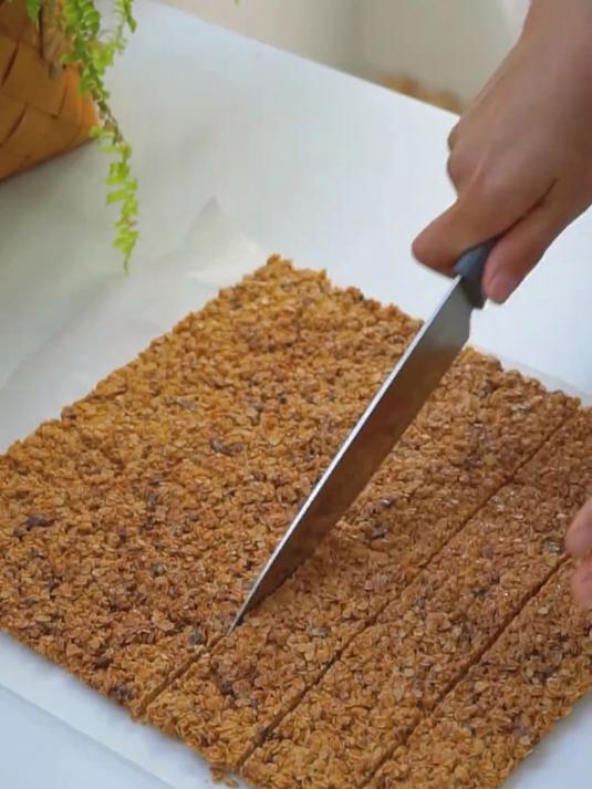 消耗燕麦片2分钟搅搅拌拌就能完成的焦糖燕酥材料简单做法简单