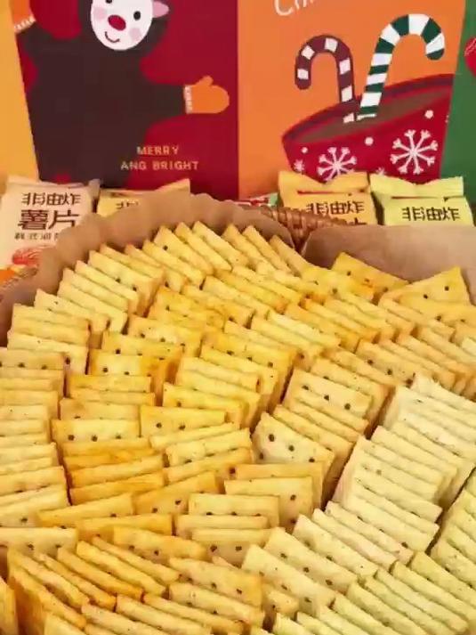 都是非油炸的薯片,多种口味一口一个根本停不下来