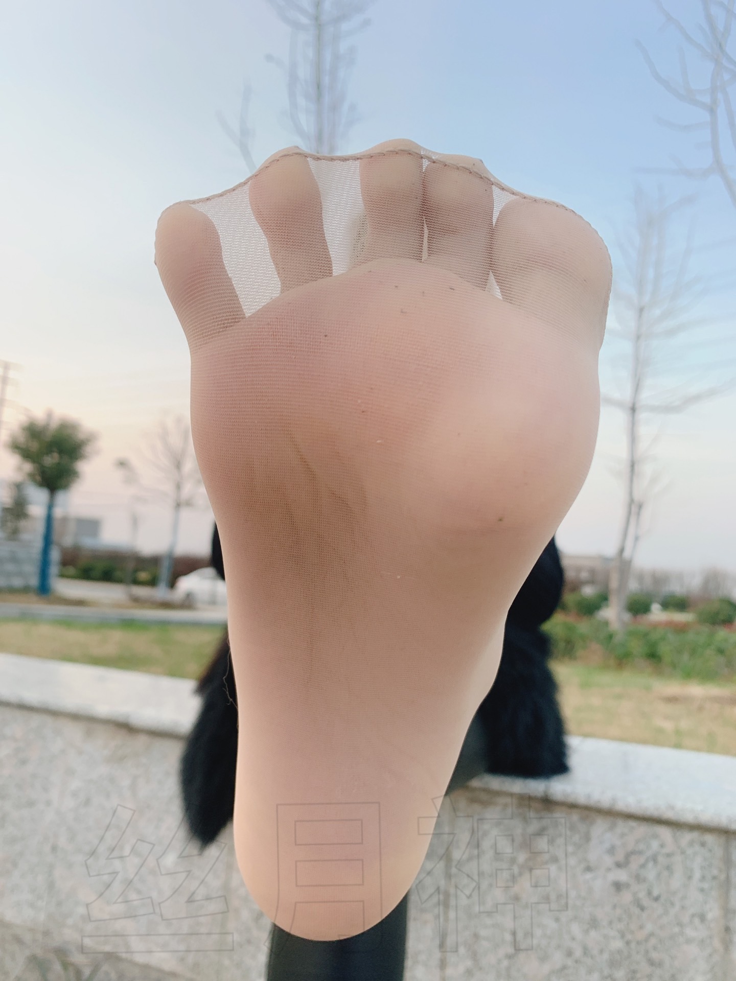 图片[43]-丝月神 NO.016 外拍皮裤肉丝漆皮黑高跟[57P42M]-六色网