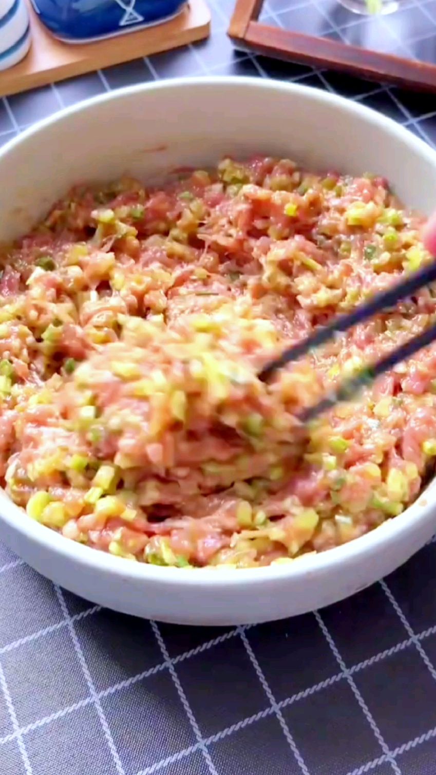芹菜馅饺子的做法