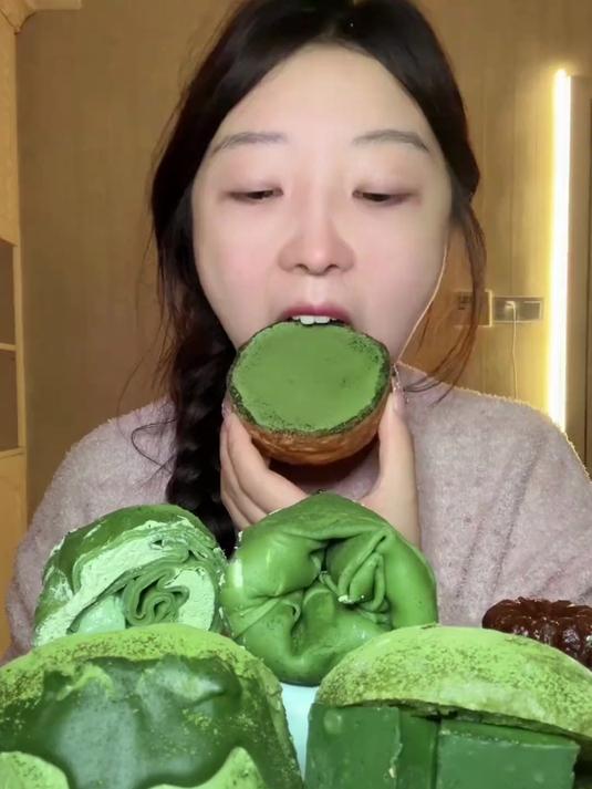 今天吃的抹茶局，窑鸡和脆皮五花肉都是我的最爱！