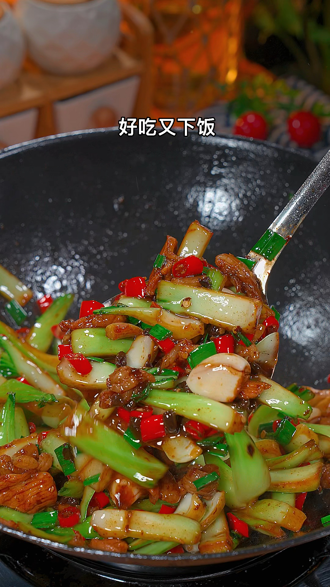 白菜杆炒肉的家常做法,太下饭了