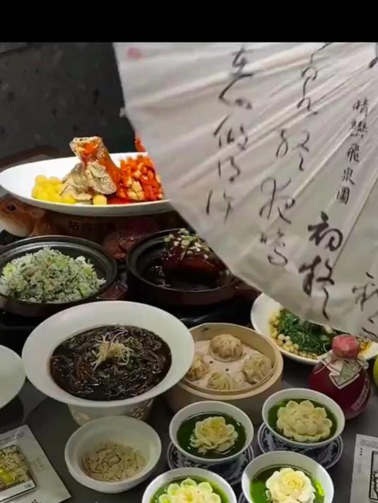 被国家图书馆典藏的《中国菜》!精装刷边版,698道硬菜#国宴#