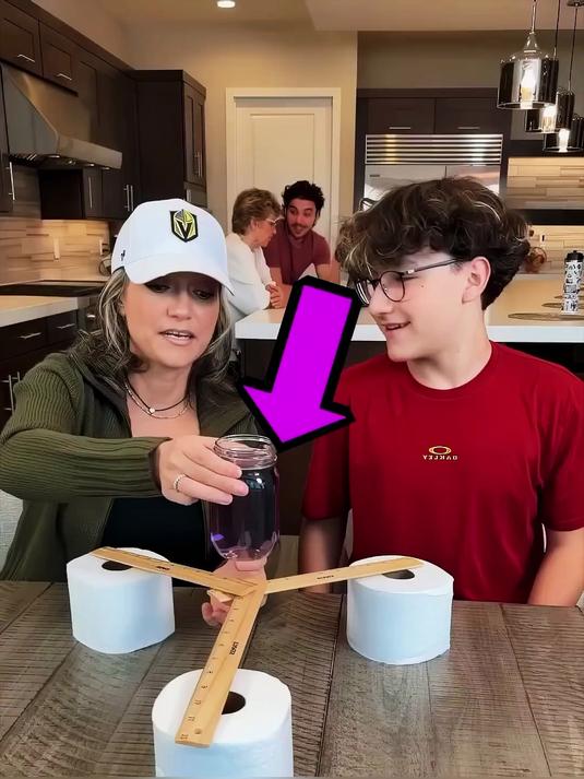 15 秒定胜负!孩子为麦当劳券挑战平衡罐子,奶奶神助攻