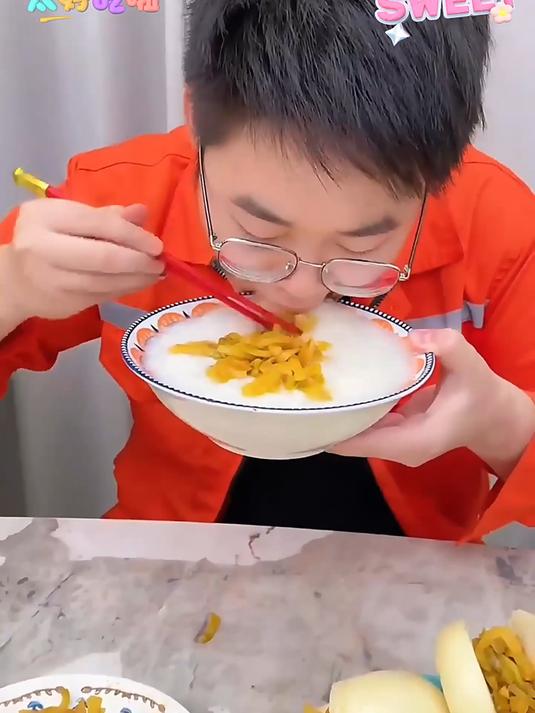 嘎嘎脆爽的涪陵榨菜丝拿来下饭真的绝了～