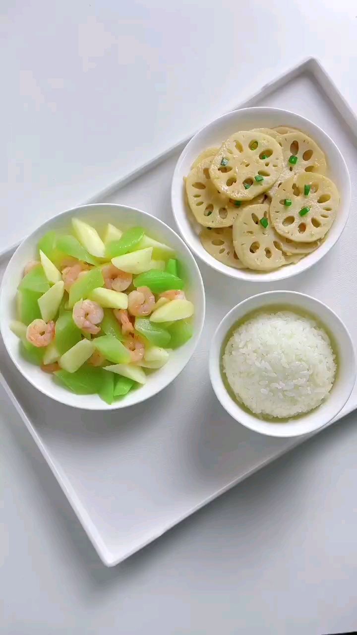 和清炒藕片山药莴笋炒虾仁