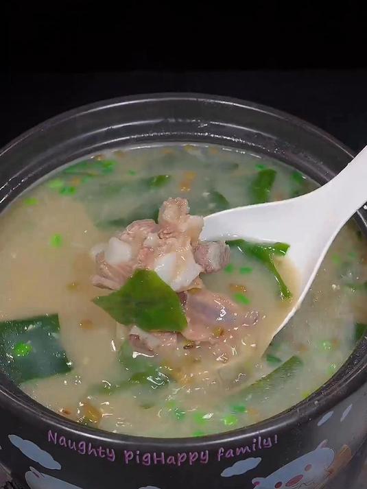 排骨绿豆裙带菜汤的家常做法,全家都爱喝