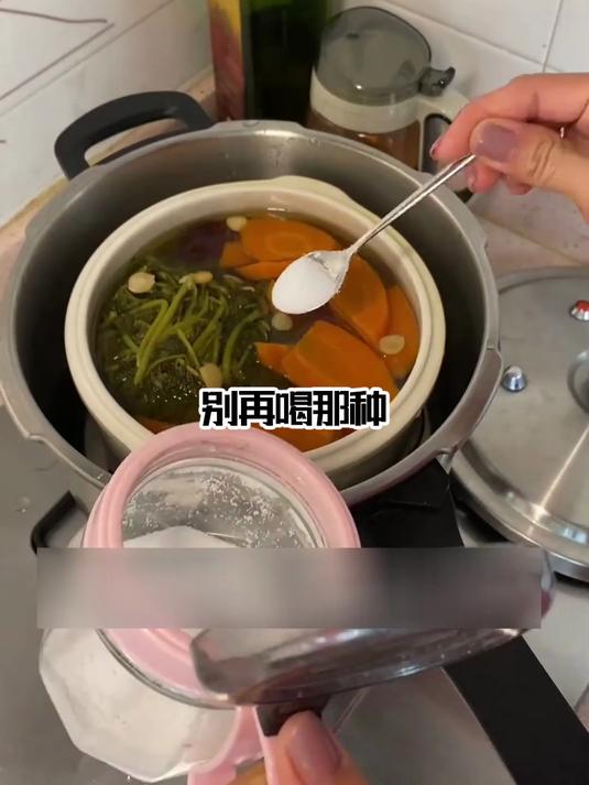 清润西洋菜蜜炖陈肾，口感顺滑更易入口