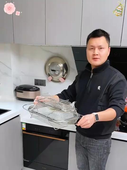 双层设计沥水篮,大容量收纳,让厨房台面整洁又高效!