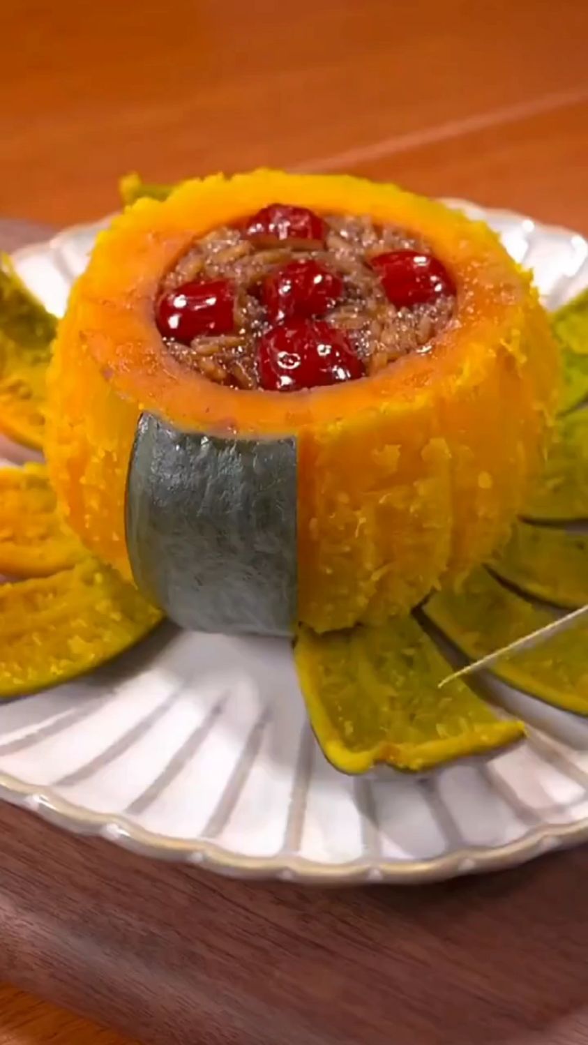 南瓜红糖糯米饭 贝贝南瓜和糯米这样蒸,口感巨好,软糯香甜 