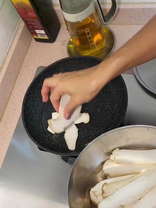 补气西洋菜蜜炖陈肾，增强体力精神好