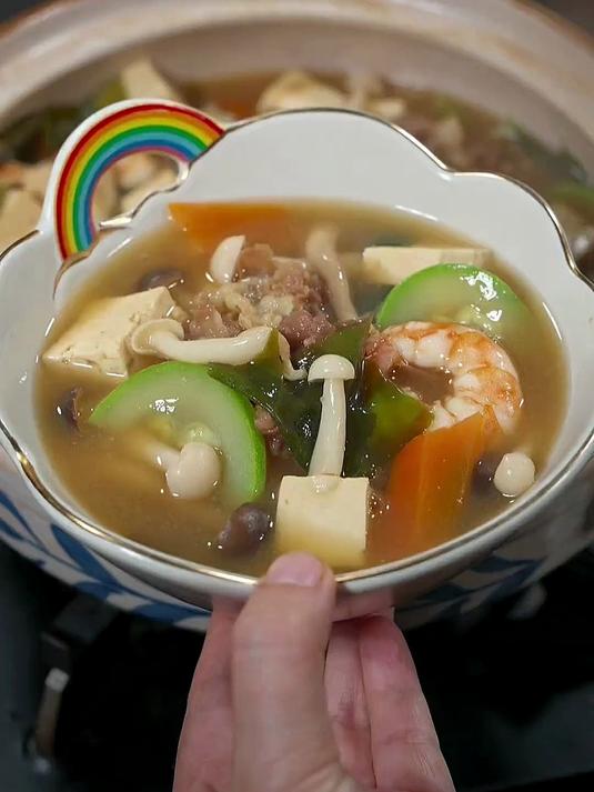 寒冷天气适合孩子的营养味增汤,健康无油,吃一碗全身暖和