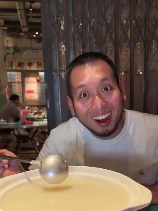 稀饭涮火锅，震惊外地人的广东粥底火锅，广东人是真会吃啊！