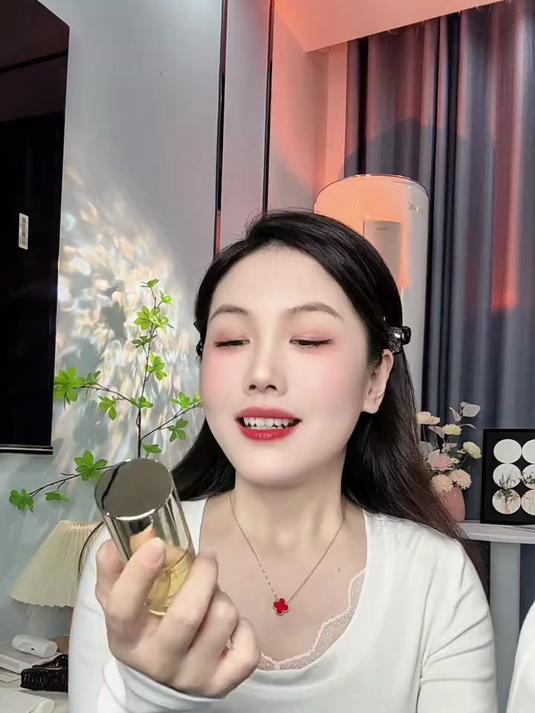 哪个品牌的丰胸霜效果好?丰胸口碑比较好的产品?比较火