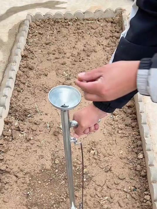 手动播种器方便又省力 农用工具 牛人发明的神器