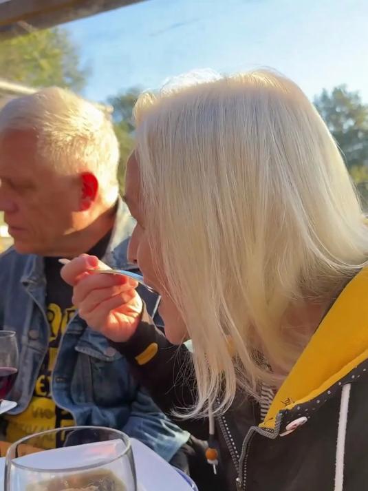 跟东北妈妈在丹麦挑战用东北大铁锅做佛跳墙,如何震惊老外