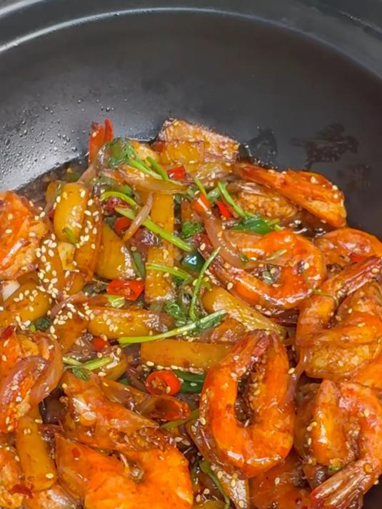 能当年夜饭大菜，也能当打工人吃饭救星！干锅香辣虾 真的超级香