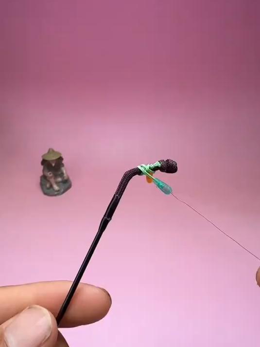 无结竿梢自锁扣,快锁快拆竿梢绳,还能大幅提升鱼线拉力值,安排