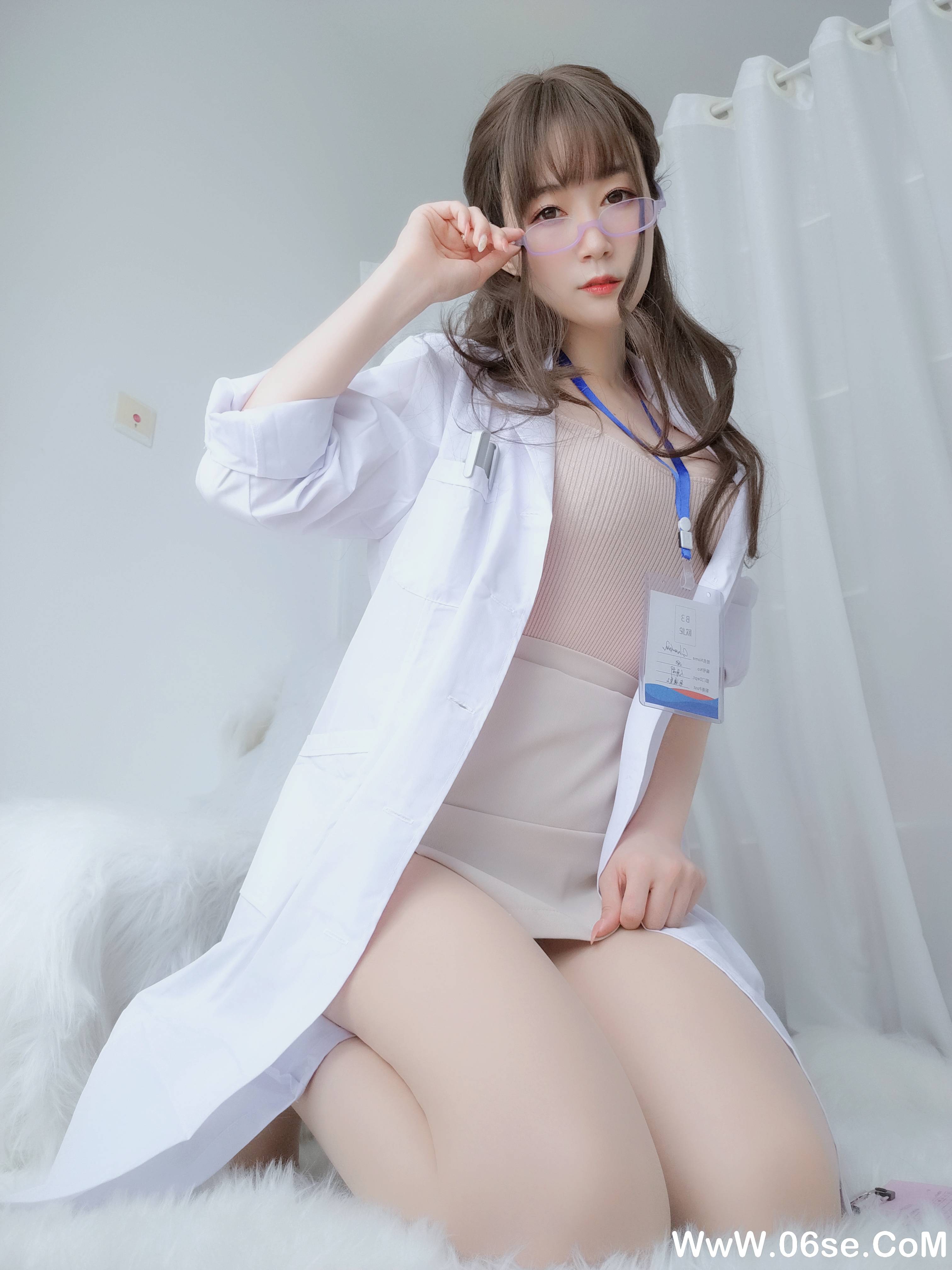 图片[139]-Coser小姐姐白银 NO.060 – 私人医生[159P+6V1.03G]-六色网