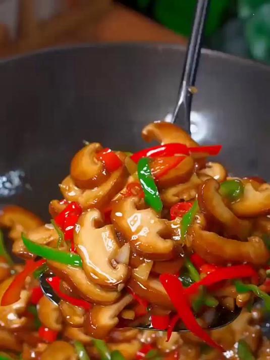  清炒香菇，你就像我这样做，简单好，做好吃还下饭，四碗米饭不够吃。 #美食教程##一起学做