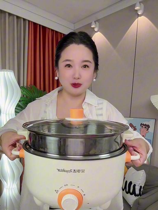 可以蒸米饭、炒菜的电煮锅你见过吗？还是双层的，一顿饭一锅出！