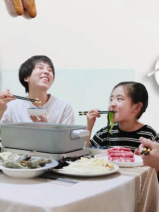 清油麻辣和骨汤锅底，这样的鸳鸯锅要不要试试呢？#春日收藏家#