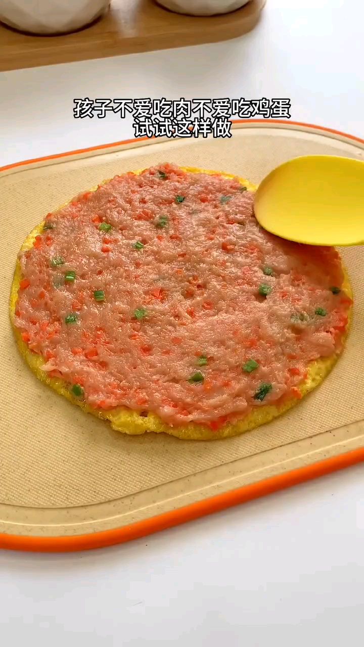宝宝最喜欢吃的黄金肉蛋卷做法