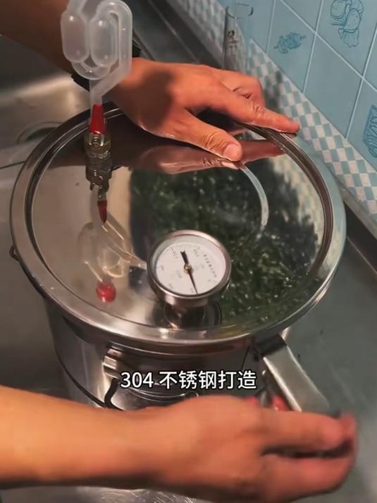 家用烧酒蒸酒器酿酒机，自己在家就能酿酒了