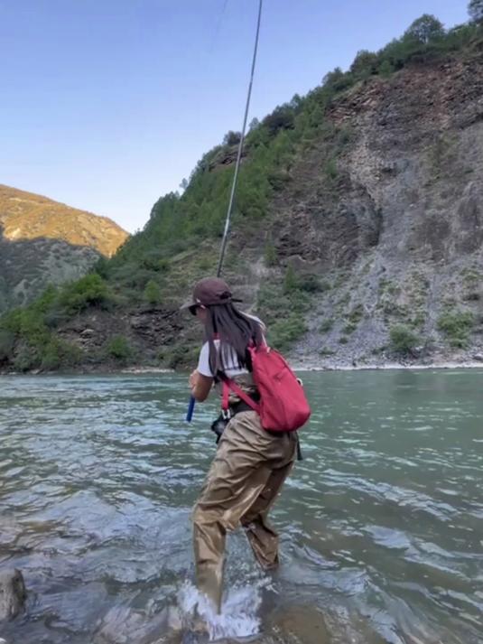 一路探钓西南方向深山溪流……终于遇到了让我肾上腺素飙升的裂腹鱼