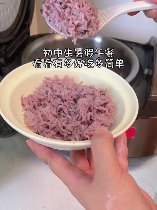 初中的的暑假午餐：烧烤豇豆、水煮牛肉、韭菜炒粉条